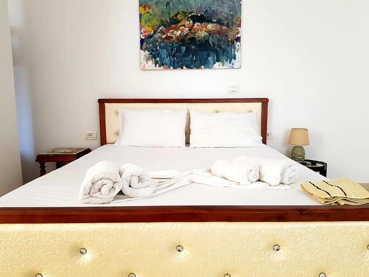 Aira Apartment Himarë Dış mekan fotoğraf
