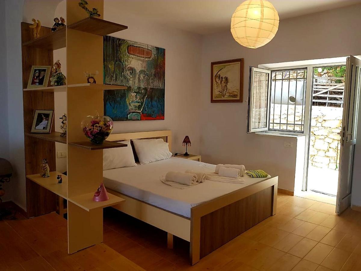 Aira Apartment Himarë Dış mekan fotoğraf